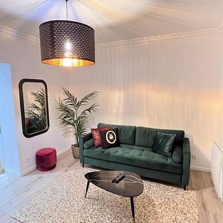 V18 Luxueux Tram Disney Paris Вильмомбль Экстерьер фото